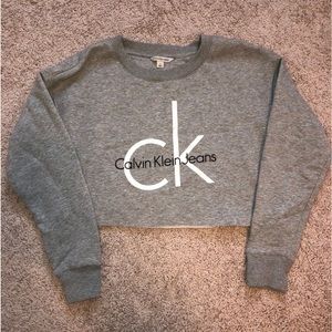 Calvin Klein Cropped Sweatshirt / Crewneck